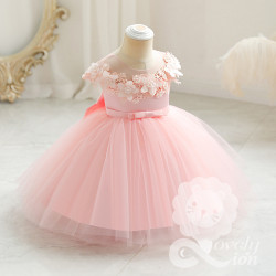 Đầm công chúa màu trắng và hồng cho bé từ 1 đến 4 tuổi