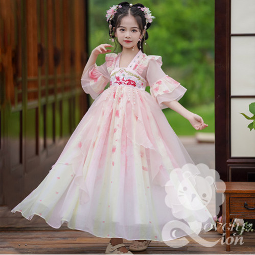 Đầm công chúa màu hồng cam thêu hoa cho bé gái (không kèm khăn choàng) Đầm công chúa màu hồng cam thêu hoa cho bé gái (không kèm khăn choàng)