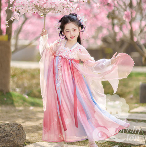 Bộ váy công chúa màu hồng tay dài phong cách cổ trang