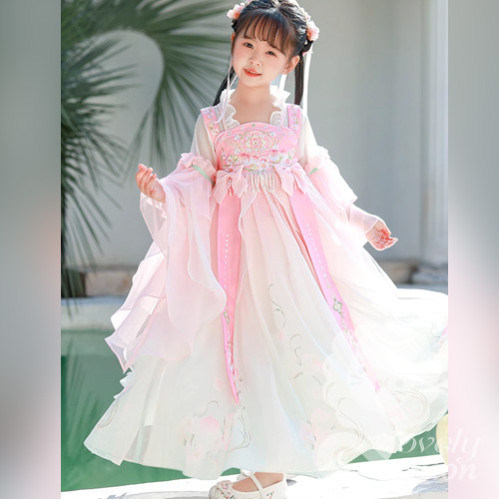 Hán phục màu hồng tay rộng cho bé gái Hán phục màu hồng tay rộng cho bé gái