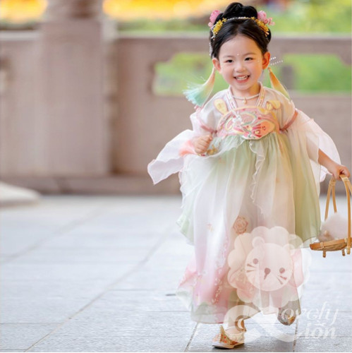 Đầm hán phục công chúa màu xanh cho bé gái(không kèm phụ kiện) Đầm hán phục công chúa màu xanh cho bé gái(không kèm phụ kiện)